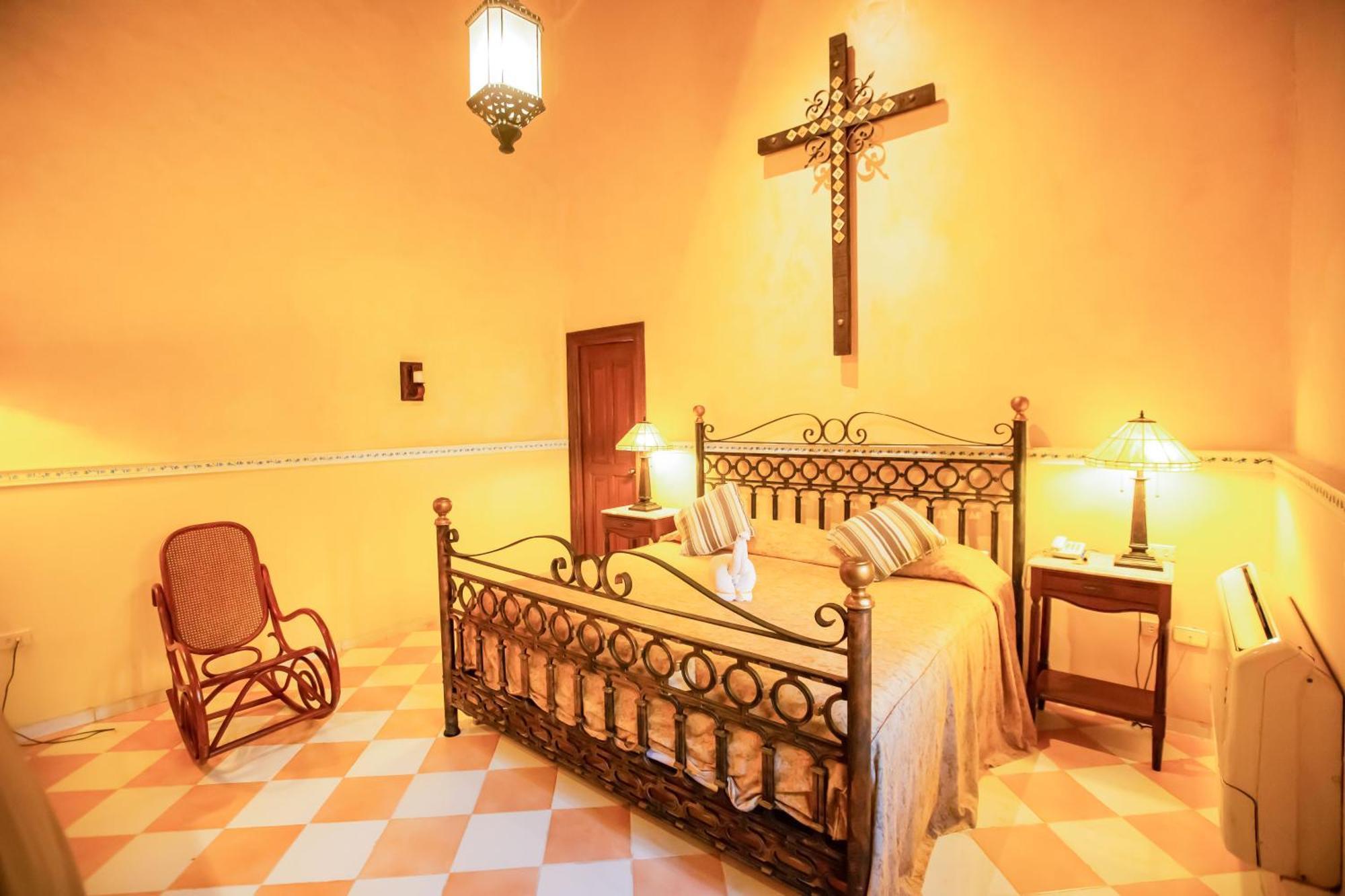 Hotel Boutique La Mision De Fray Diego (Adults Only) Mérida Dış mekan fotoğraf